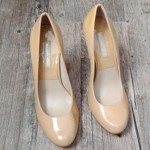 Michael Kors pumps - Picture 1 of 8
